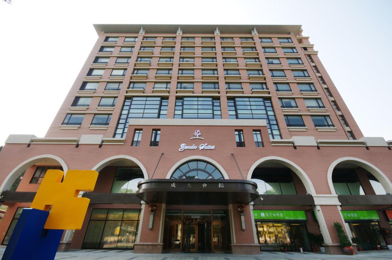 Academy Hotel Tajnan Kültér fotó